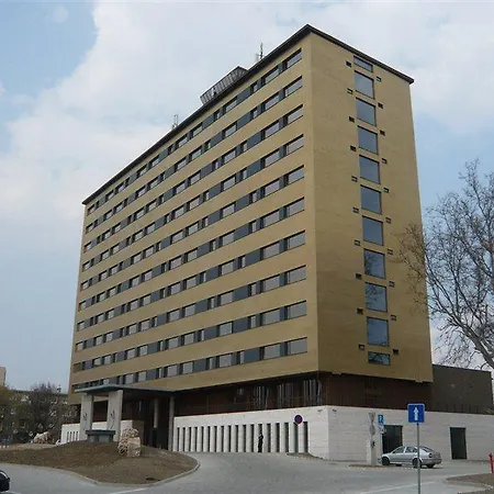 Yasmin Hotel