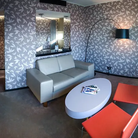 Yasmin Hotel 4*